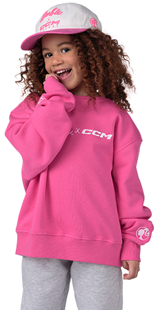 Sweat-shirt rose &agrave; col rond gamme Barbie x CCM Hockey et casquette Barbie